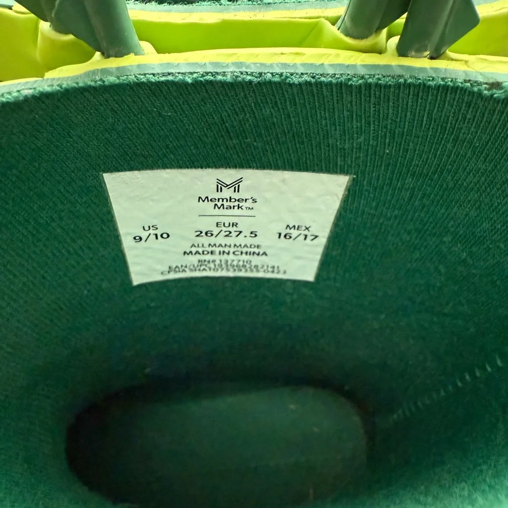 🎄3/$15 Green Kids Rain Boots - Picture 3 of 5